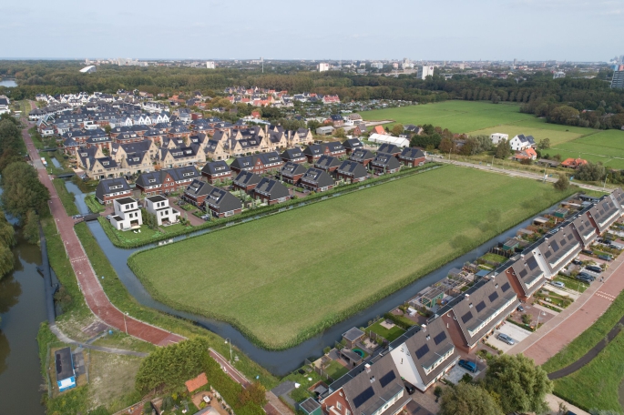 Hof van Haag fase 1, Type D Twee-onder-één-kapwoning met garage, bouwnummer: 54, 's-Gravenhage